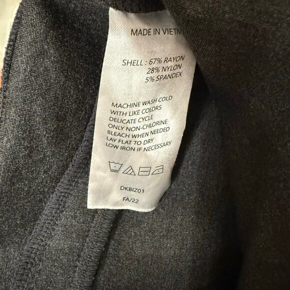 Quince Ultra-Stretch Ponte Kick Flare Pants Charcoal Medium EUC - Picture 7 of 8